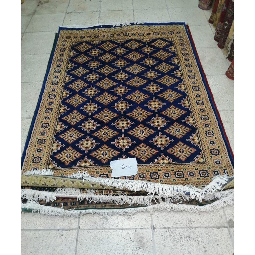 Premium Handwoven Pakistani Carpet 2.6×4 ft