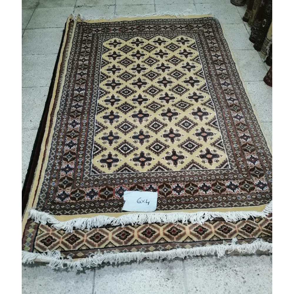 Premium Single Knot Pakistani Home Carpet