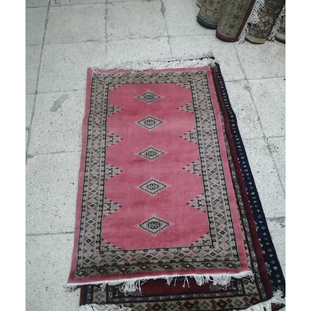 Elegant Pakistani Small Size Single Knot Rug