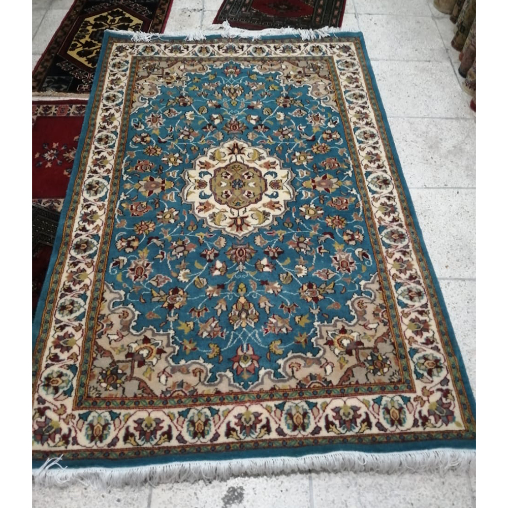 Unique Double Knot Artisan Wool Rug