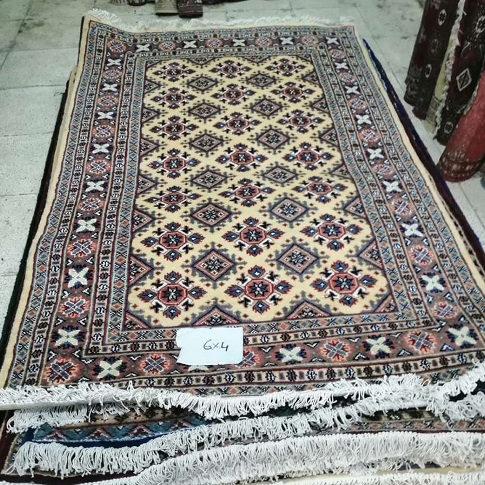 2.6×4 ft Pakistani Oriental Handmade Carpet